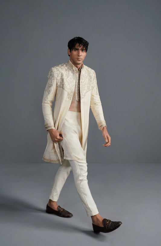 Ivory Crème – Elegant Sherwani Ensemble