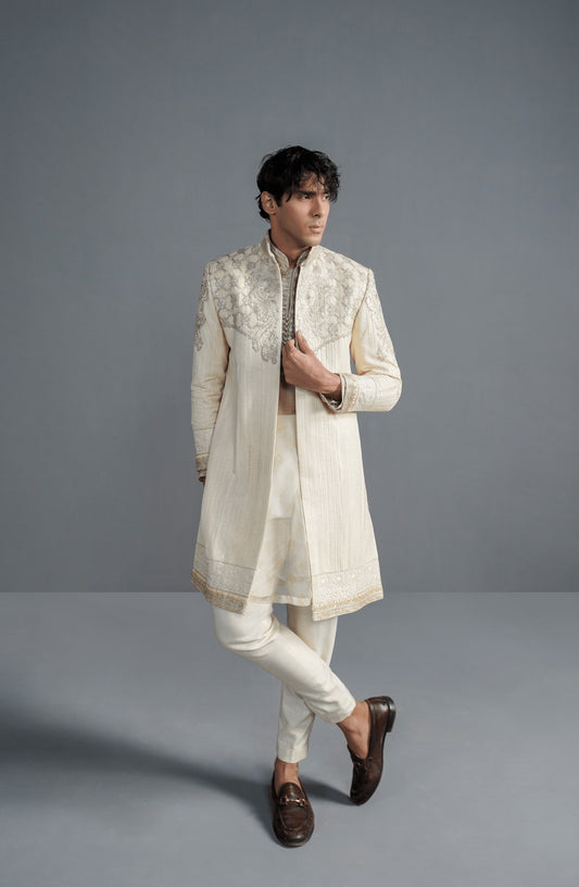 Ivory Crème – Elegant Sherwani Ensemble